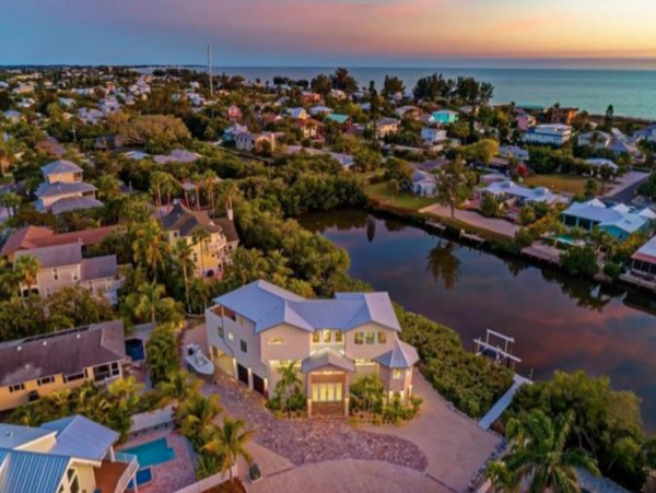 Luxury Anna Maria Island Vacation Pool Home Sleeps 8 Guests